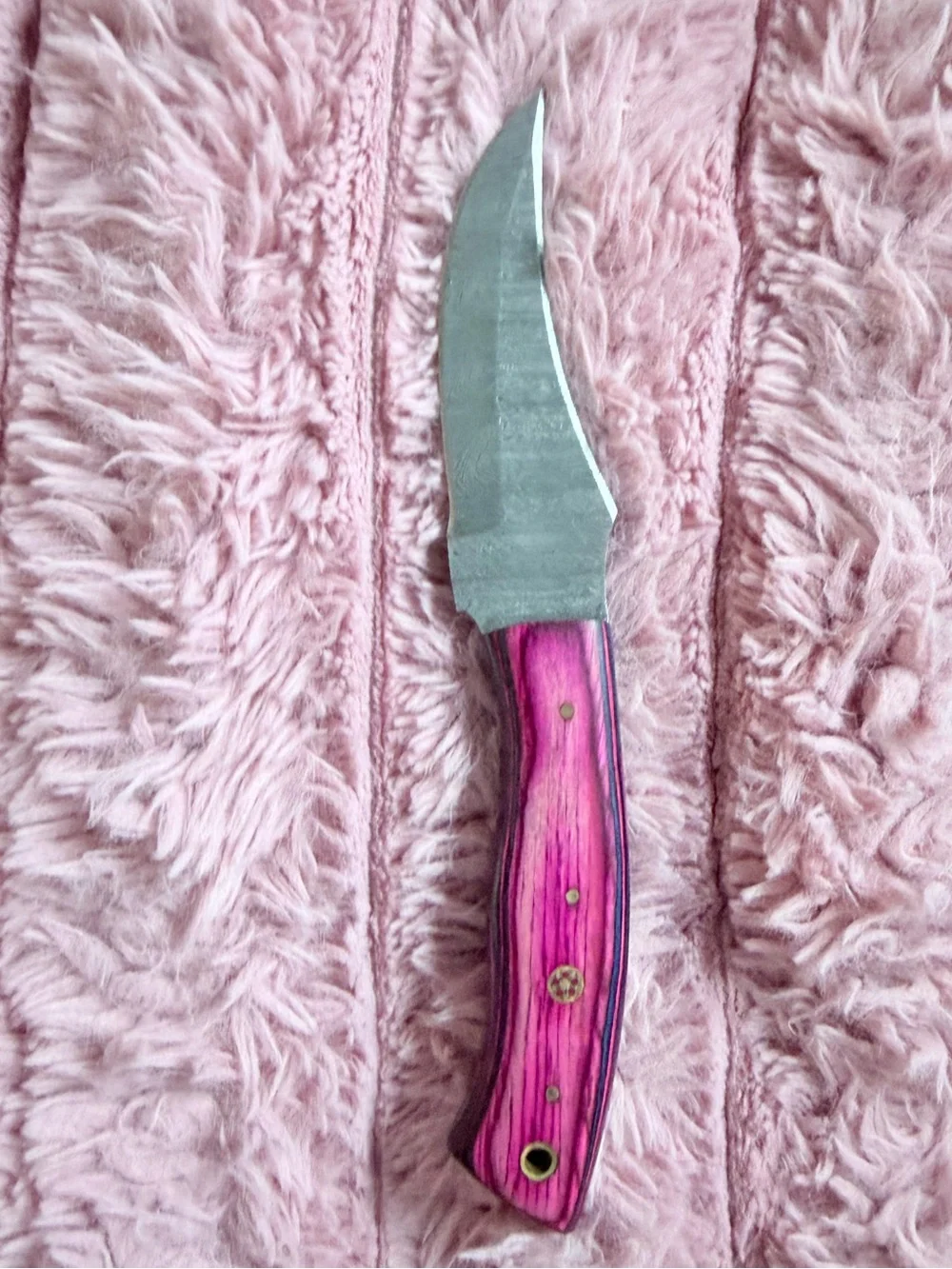 Damascus steel skinner